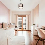 Modern & Elegant 2 Bedroom In By Gt House Amadora
