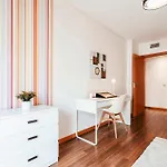 Lejlighed Modern & Elegant 2 Bedroom In By Gt House Amadora