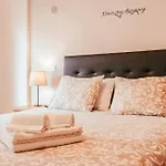 Lejlighed Modern & Elegant 2 Bedroom In By Gt House