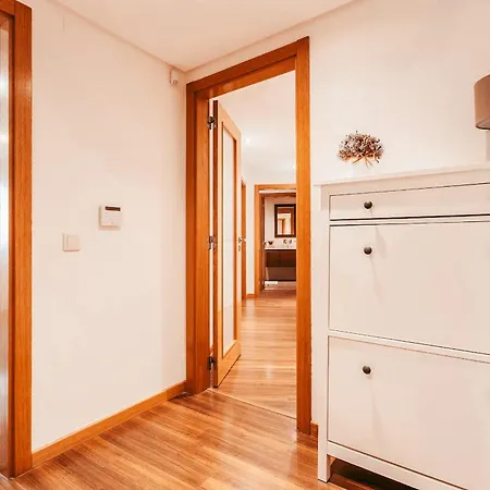 Modern & Elegant 2 Bedroom In By Gt House Amadora