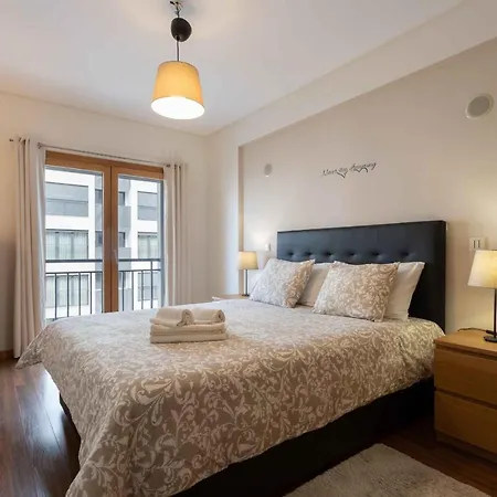Modern & Elegant 2 Bedroom In By Gt House *