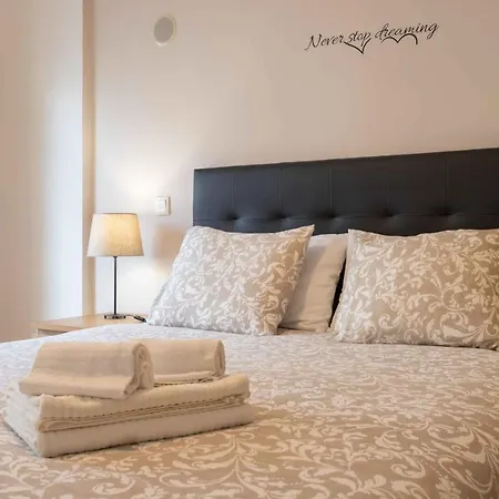 Modern & Elegant 2 Bedroom In By Gt House Apartment Amadora