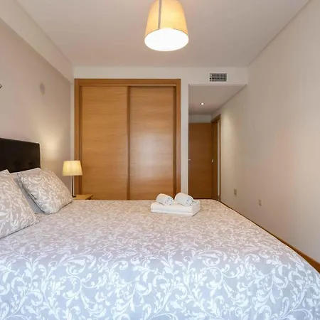 Modern & Elegant 2 Bedroom In By Gt House