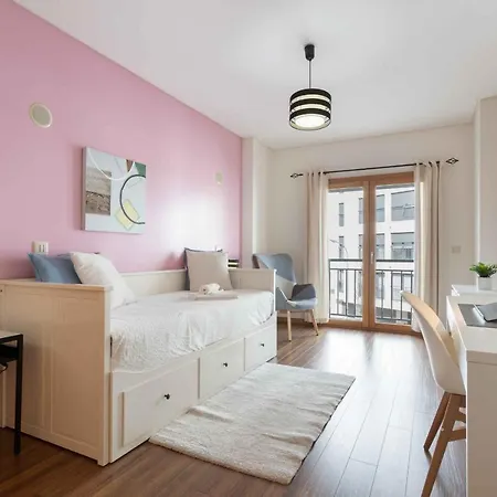 Modern & Elegant 2 Bedroom In By Gt House