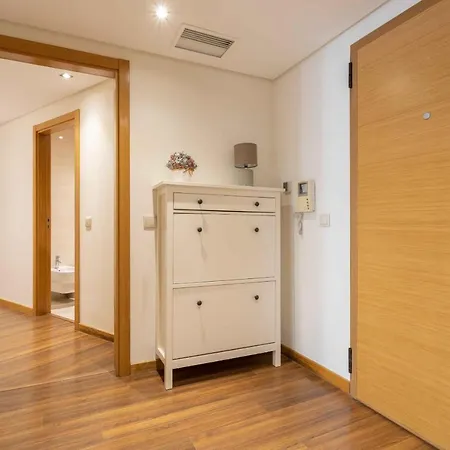 Modern & Elegant 2 Bedroom In By Gt House Apartment Amadora