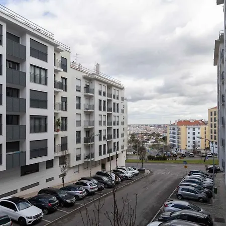Modern & Elegant 2 Bedroom In By Gt House Apartment Amadora
